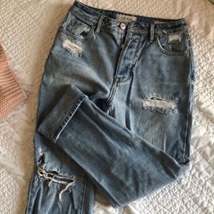 Pacsun Destroyed mom jean